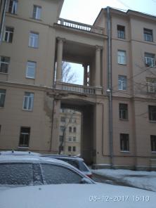 Продажа комнаты в трехкомнатной квартирк около м.Новочеркасская в С-Пб