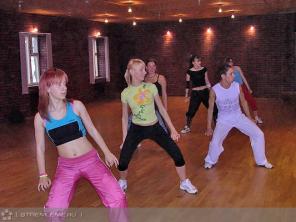 Обучение современным клубным танцам. R